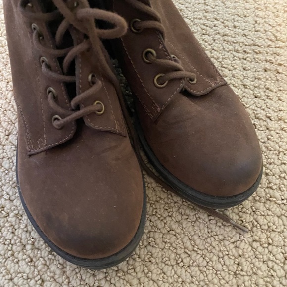 Brown lace up ankle booties - Picture 8 of 10